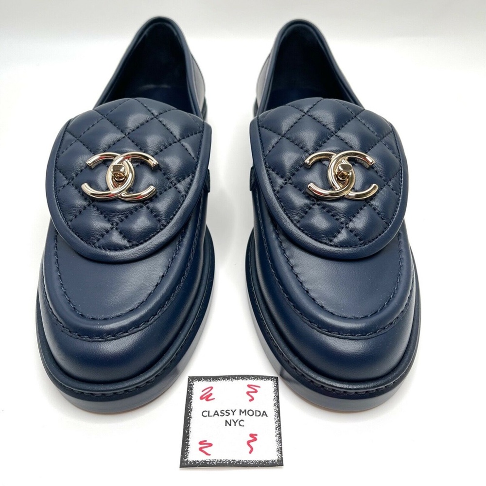 ❌❌ SOLD Chanel NIB 2021 Navy Blue Gold CC Logo Quilted Flap Flats Loafers - Picture 2 of 14
